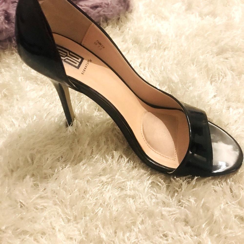 Classy black heel